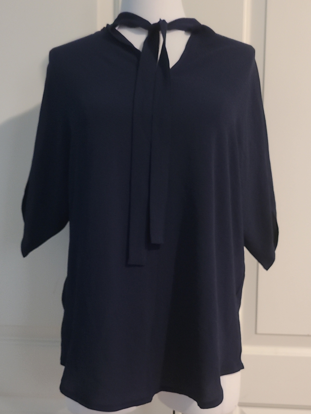 NWOT Elings Tie Front Navy Blue Short Sleeve Blouse